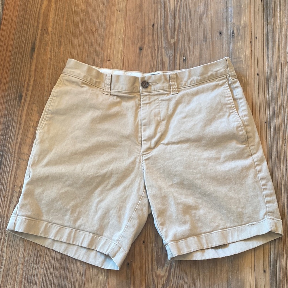 J.Crew  7” Inseam Khaki shorts, Mens size 30